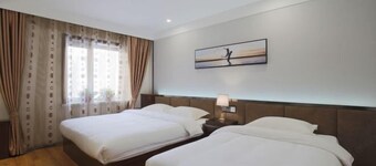 East Pole Holiday Hotel