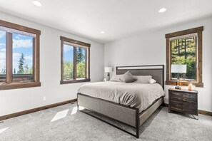 3 bedrooms, free WiFi, bed sheets