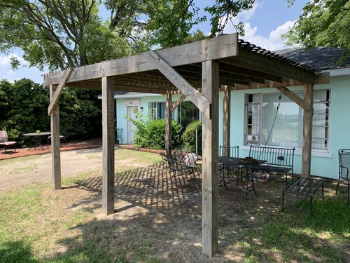 Fisherman's Cabin on the Bay