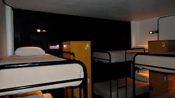 Dormitorio Compatido Mujeres, 6 pax, Baño Privado | Wifi gratis