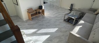 Entire 3bdr home w/parking, backyard, FirePit, BBQ