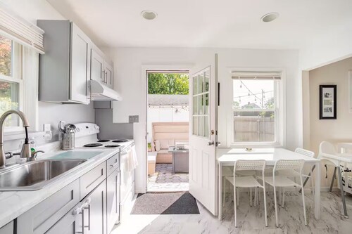 Spacious 3BR Home w/ Parking, Backyard, Fire Pit & BBQ