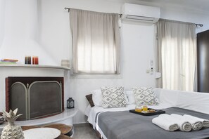 1 habitación, tabla de planchar con plancha, wifi gratis y ropa de cama