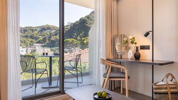 Design Double or Twin Room | Balcony