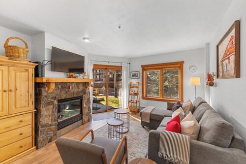 Red Hawk Lodge #2213 by Summit County Mountain Retreats