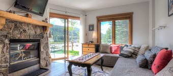 Red Hawk Lodge #2213 by Summit County Mountain Retreats