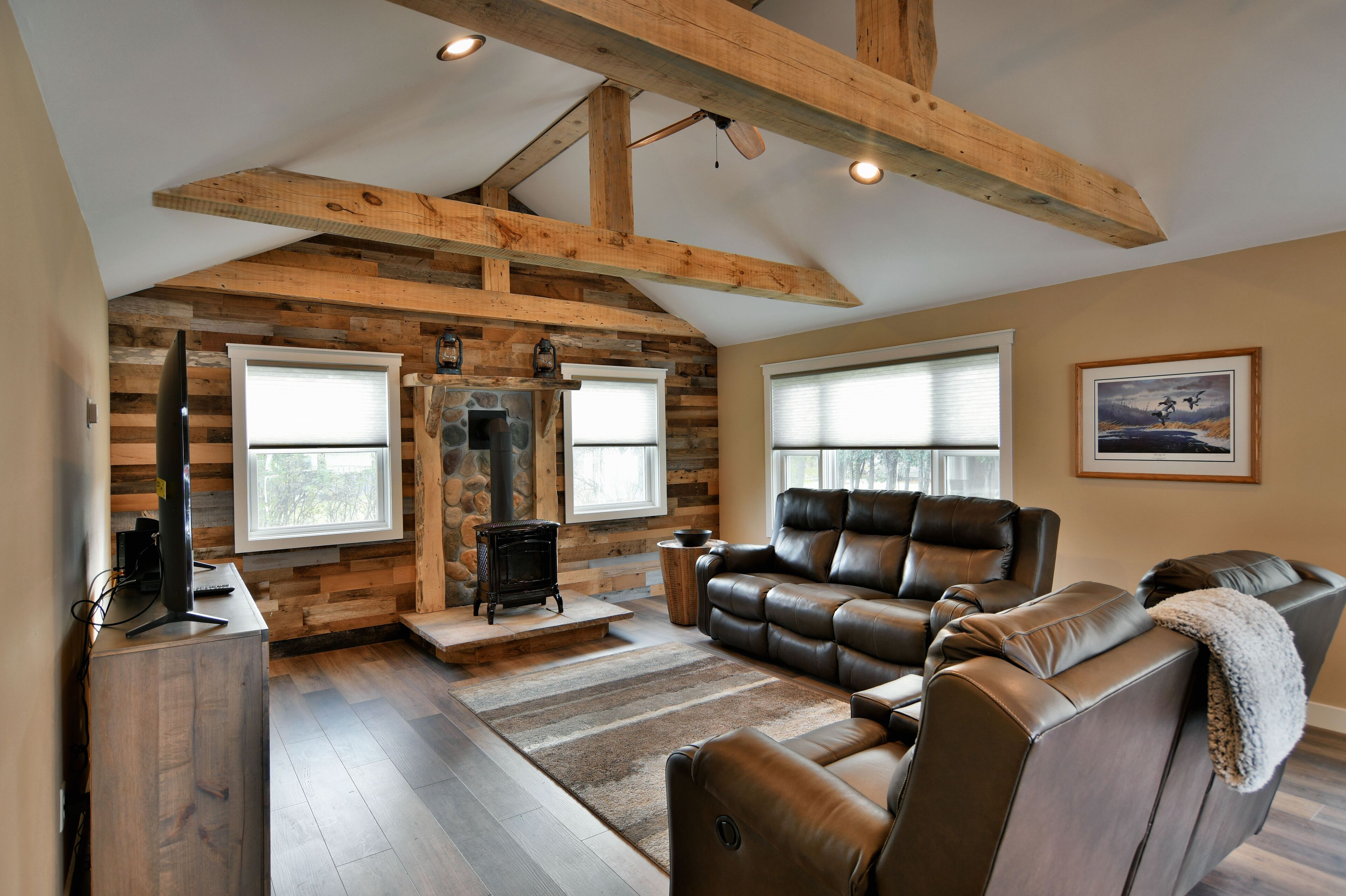 Hayward - 5 Bedroom, Sleeps 10 - Hayward, WI