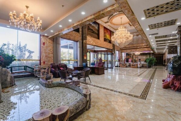 ロビーラウンジ