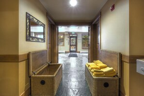 Apartment (1 Bedroom) | Exterior - Lone Eagle #3017 by Summit County Mountain Retreats (Keystone)