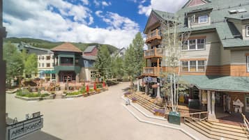 Condo (1 Bedroom) | Property amenity