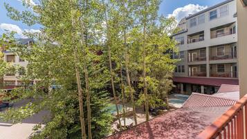 Condo (1 Bedroom) | Property amenity