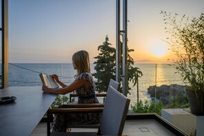 On the beach, beach towels - Petra Deluxe Studio Suite (West Mani)