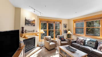 Apartment (2 Bedrooms) | Front of property