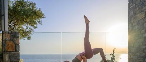 En la playa y toallas de playa