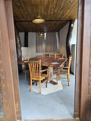 غرفة لتناول الطعام
