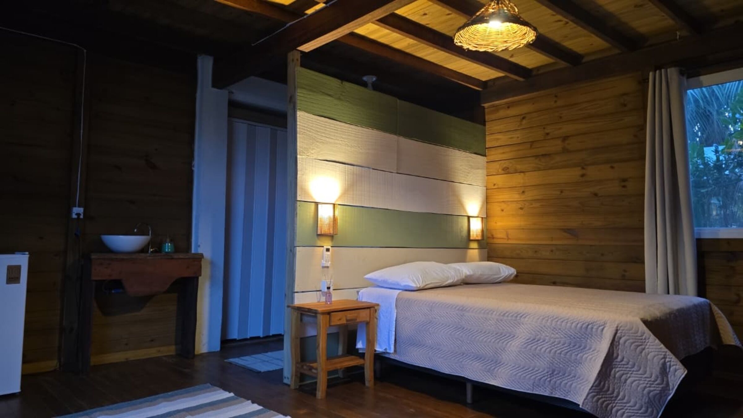 Suite supérieure | 1 chambre, draps en coton égyptien, literie de qualité, décor unique