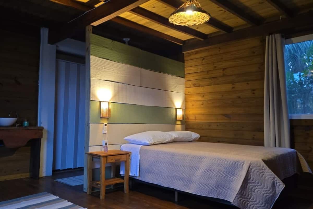 Suite supérieure | 1 chambre, draps en coton égyptien, literie de qualité, décor unique