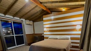 Suíte 5 - Essência da Guarda Surf House Com Jacuzzi Coletiva - Guarda do Embaú