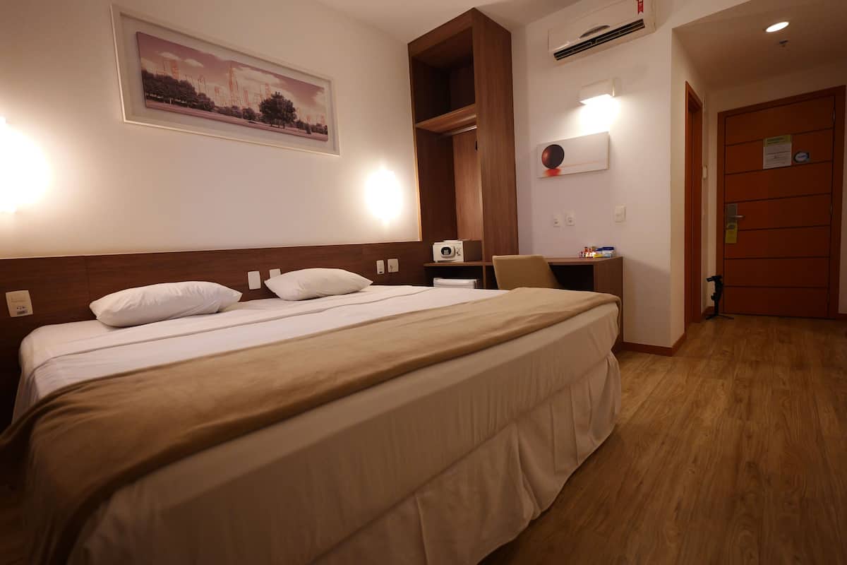 In-room safe, iron/ironing board, free WiFi