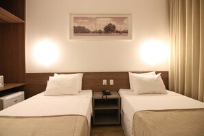 In-room safe, iron/ironing board, free WiFi - Samba Linhares (Linhares)
