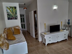 Living area - Nice apartment 8 minutes from la meynard hospital (Saint-Joseph 97212)