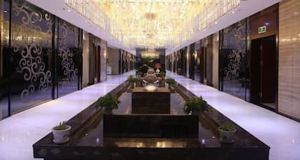Longchang Holiday Hotel