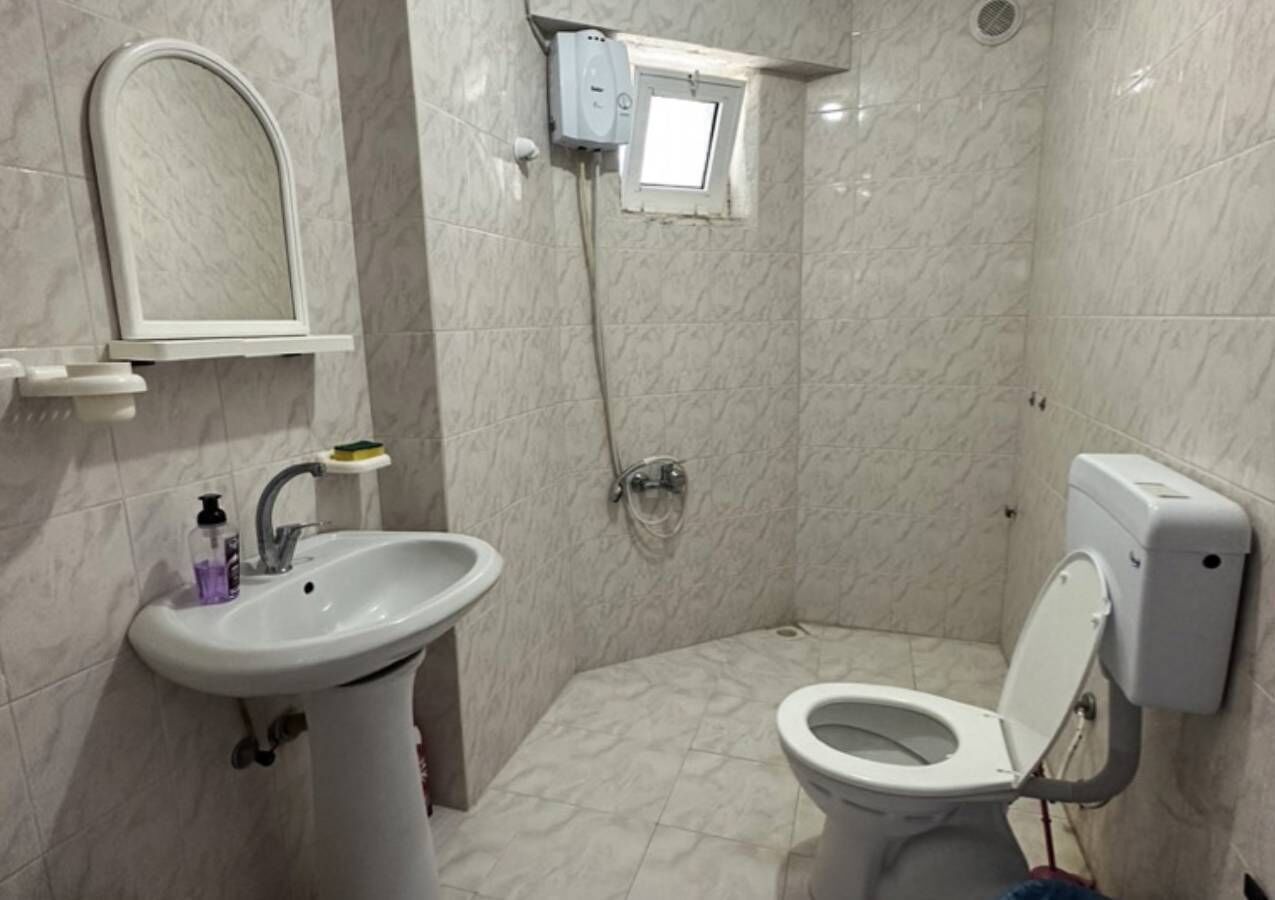 Basic Apartment | Bathroom | Shower, rainfall showerhead, soap