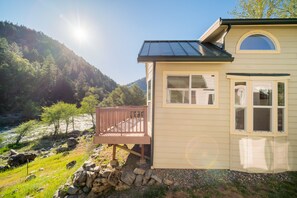 럭셔리 코티지, 테라스, 강 전망 | 수변 전망