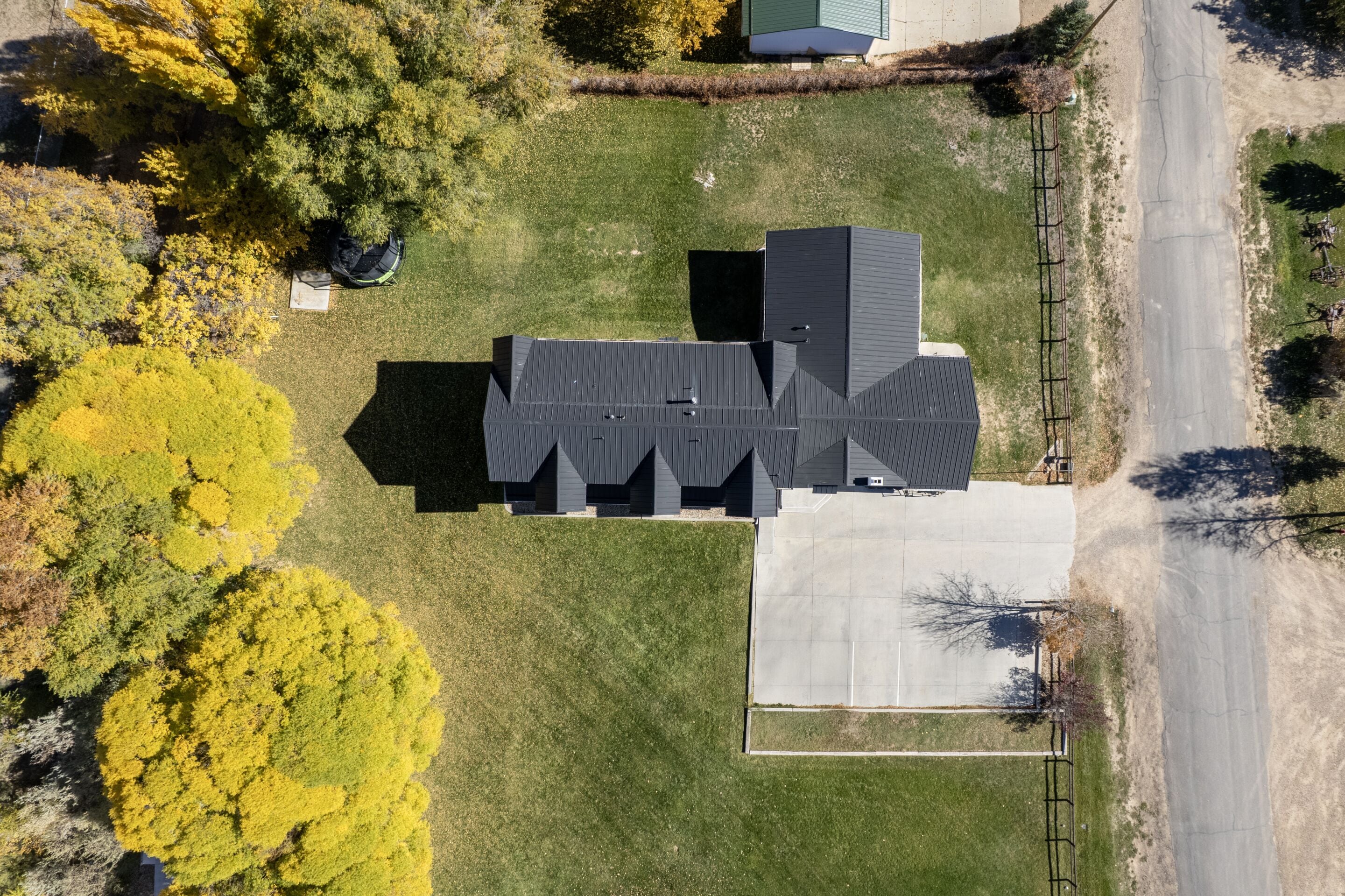 House, Private Bathroom (Full) | Exterior