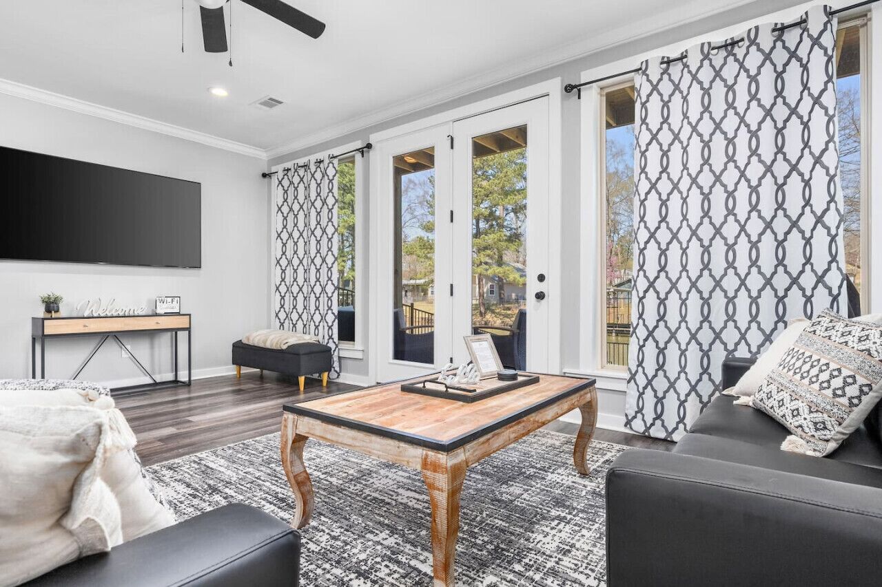 TV, peis og bordtennis