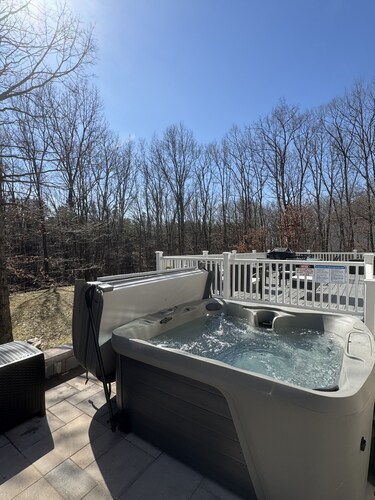 Cozy getaway in the Poconos — 5minutes away from all your favorite attractions !