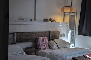 Room - Far Away Inn (Yulong)