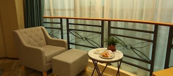 Lianhua Hotel
