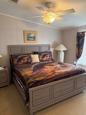 3 bedrooms, travel cot, free WiFi, bed sheets