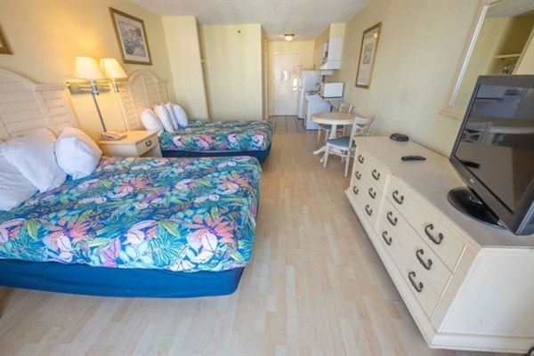 Large Room with Views of the Ocean, Beautifully Decorated