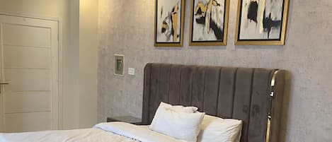 Suite monolocale Executive | Una cassaforte in camera, tende oscuranti, insonorizzazione