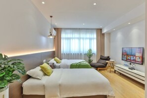 Ảnh chưa phân loại, 3 trong số 16 ảnh, nút