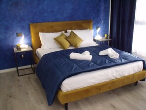 Luxury Double Room | Premium bedding, memory-foam beds, minibar, in-room safe - Hotel Plaza Ungheria (Palermo)