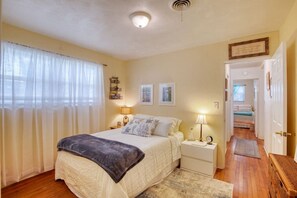 3 habitaciones, escritorio, tabla de planchar con plancha y wifi gratis 