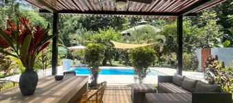 Bungalow style house, 5 min from the beach and close to Corcovado National Park.