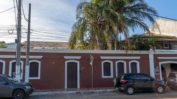 Fachada da propriedade