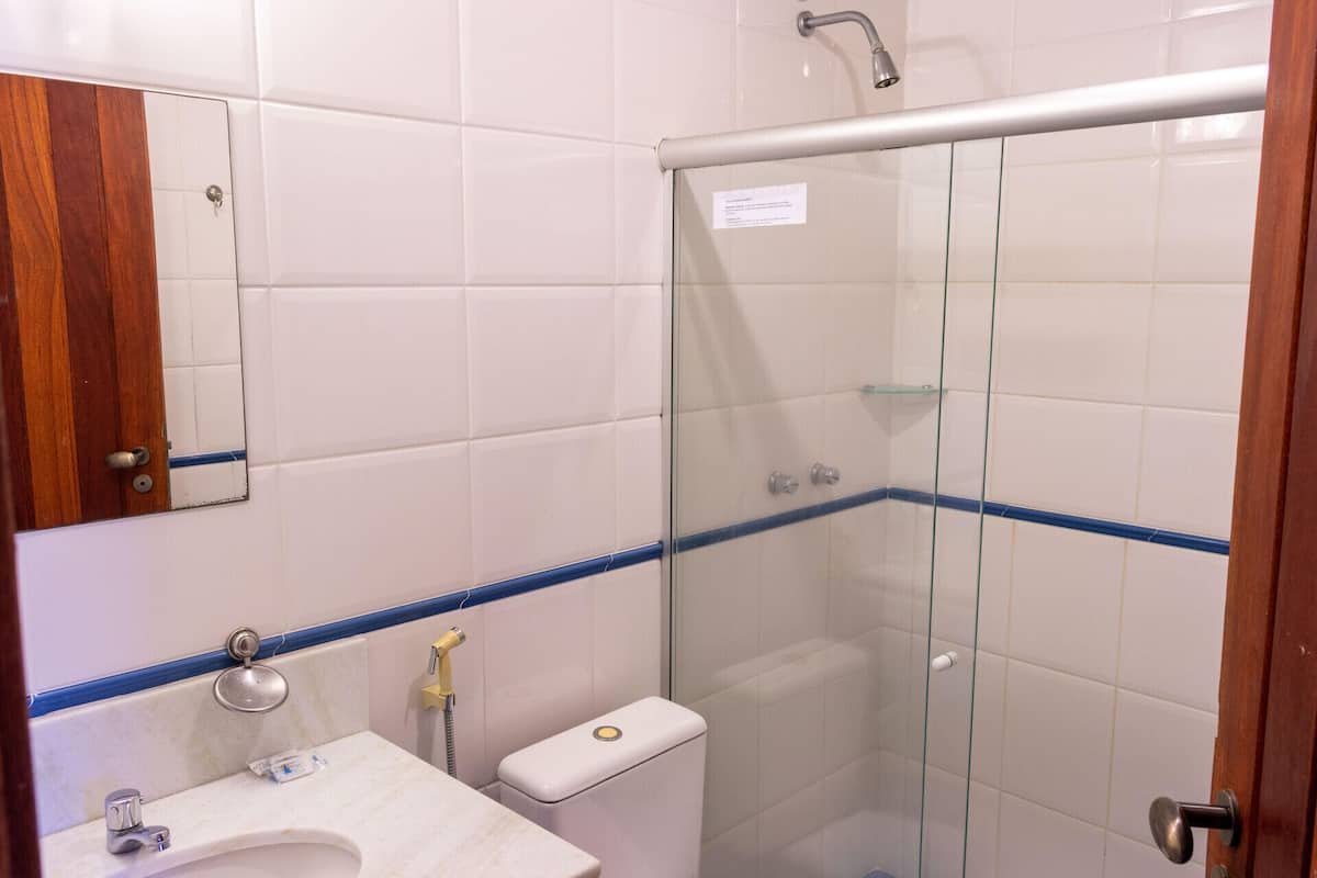 Baño | Toallas, jabón, shampoo, papel de baño