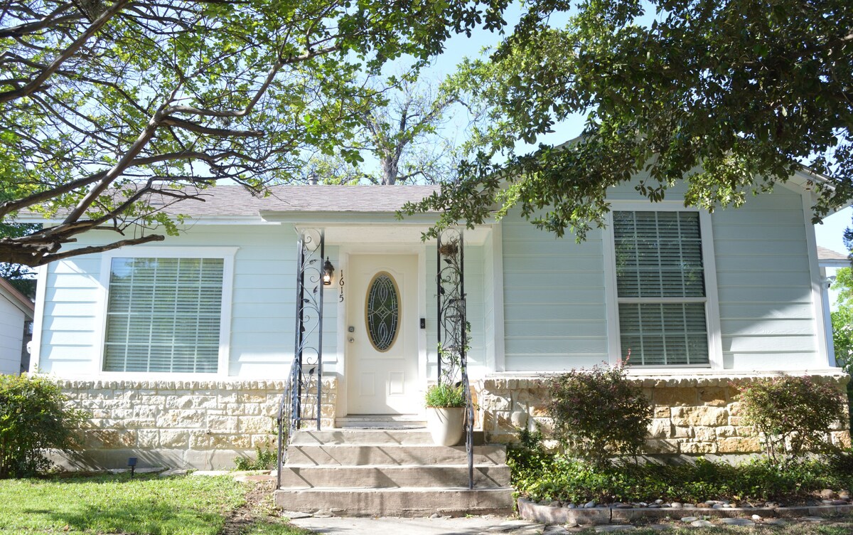 3 Bedroom Home in Historic Deco District - Minutes from Downtown