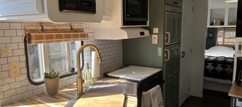 Modern Vintage Camper w/ Peaceful Private Yard