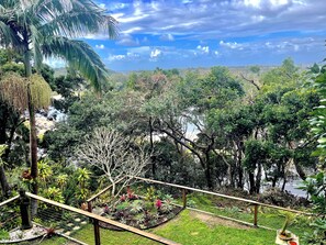 Property grounds - Salt - Relaxed Coastal Vibes, Bay Views, Dog Friendly 🐾 (East Ballina)