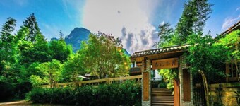 Zhoujia Shanfang Family Hostel