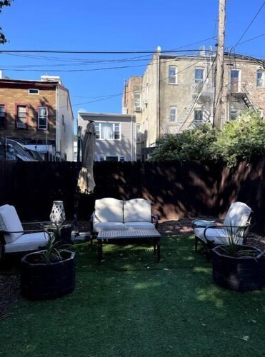 Large 3-Bedroom Townhouse w/Backyard in Bklyn, NY