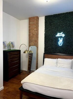 3 habitaciones, tabla de planchar con plancha y wifi gratis 