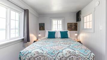 1 bedroom, iron/ironing board, travel cot, WiFi