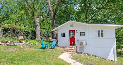 Historic Water's Edge Cottage 10